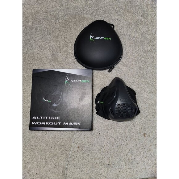 Next Gen Altitude Workout Mask PreOwned with Original Box and Case - Picture 1 of 5